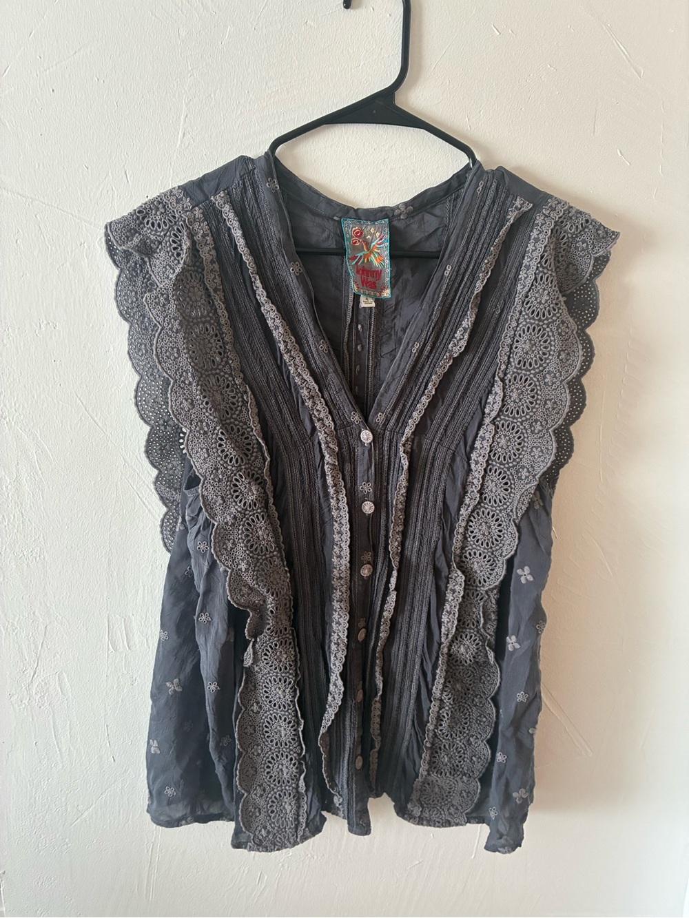 Johnny Was Lace-Trim Embroidered Gray Women’s Button Front Sleeveless Blouse XL